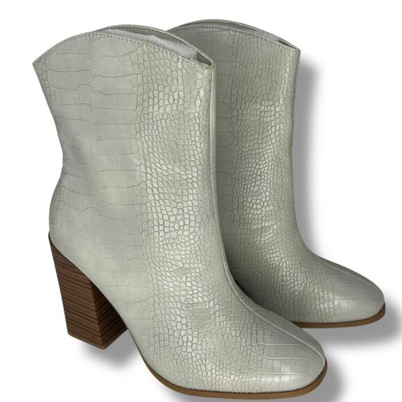 NEW Journee Gray Reptile Western Boot Size 7 Cowboy High Heel Snakeskin Croc NWT - Picture 1 of 12